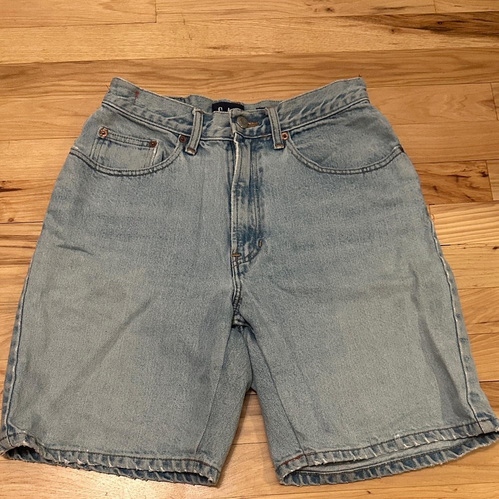 GAP Light wash, high waisted jean shorts